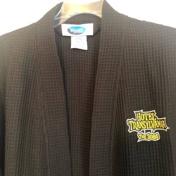 NWOT Terrytown HOTEL TRANSYLVANIA Black Robe One Size - Picture 5 of 12
